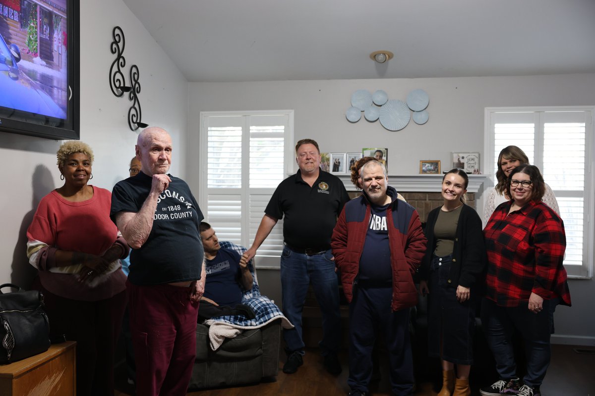 We love working with #moleg, especially when we can give them a tour of one of the homes we support in their districts. Thank you to Reps. <a href="/MarkMattMO/">Mark Matthiesen</a> &amp; <a href="/TerriViolet104/">Terri Violet</a> for taking the time to learn about what we do &amp; to get to know those we serve! <a href="/Starling_MO/">Starling</a> #MOFlourishTogether