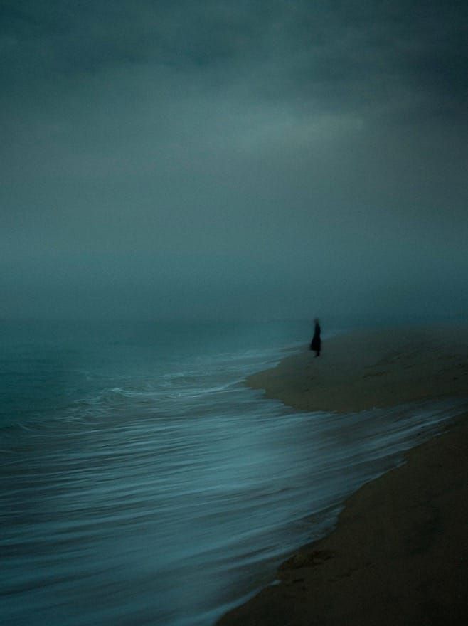“Aldığın yara, ışığın sana sızacağı yerdir.”

Mevlâna Celaleddin Rumi
