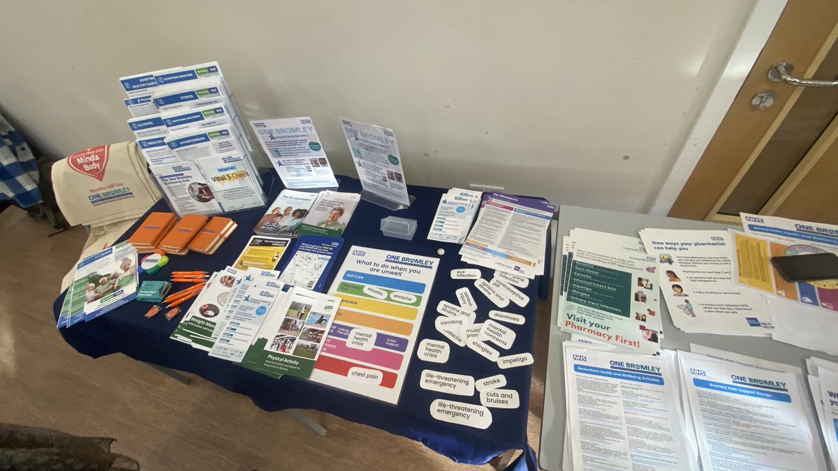 OneBromley's tweet photo. Thank you to Beckenham PCN for having us today at the Wellbeing Cafe! We had a great time chatting about self-care, the Community Champions programme and accessing local health support. Thanks also to @ClearCommunityfor the brilliant workshop on using the NHS app!

#SelfCare https://t.co/eQZwg34AsZ