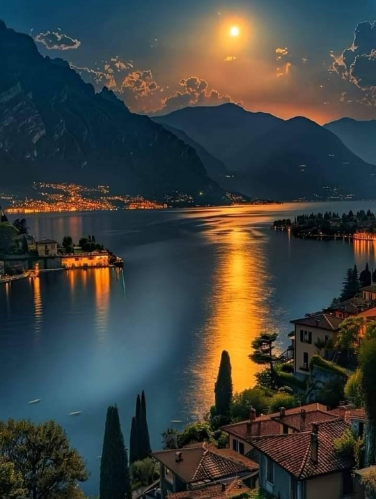 #Art #Beauty #Portrait 🌹♠️🌹