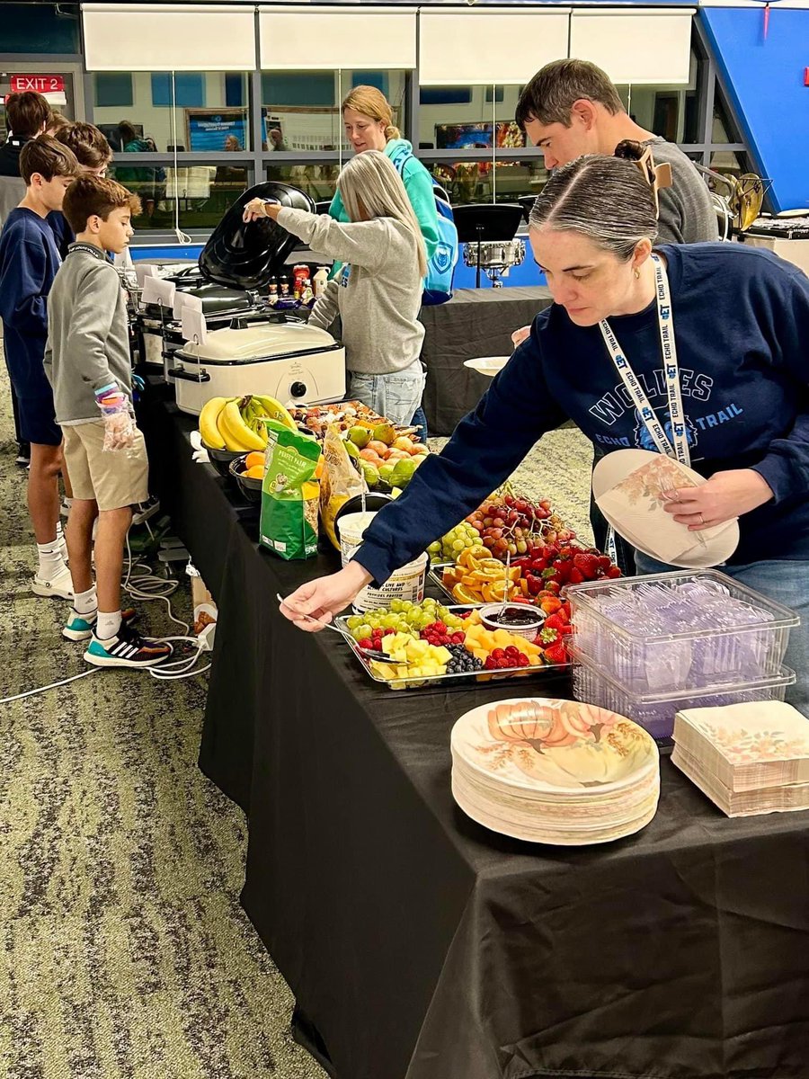 KaraJo_Ammerman's tweet image. THANKS to our grEaT FCA leaders and their families who served our staff breakfast this am! 
#ExpectgreaTness