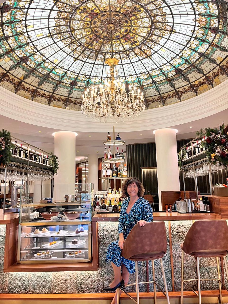 Buenas tardes
Rosana González, directora del <a href="/HotelColonGM/">Hotel Colón, a Gran Meliá Hotel</a>: "Sevilla está excesivamente de moda, no podemos convertirla en Venecia".
Hoy, en telademoda.com
<a href="/Ayto_Sevilla/">Ayuntamiento de Sevilla</a>