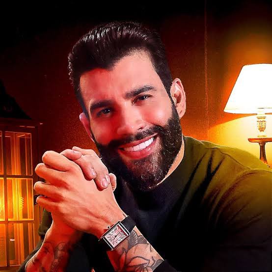 choquei's tweet photo. 🚨TV: Pericles terá especial de fim de ano na Globo e concorrerá com Gusttavo Lima
no SBT. https://t.co/MRmZLiSfGJ