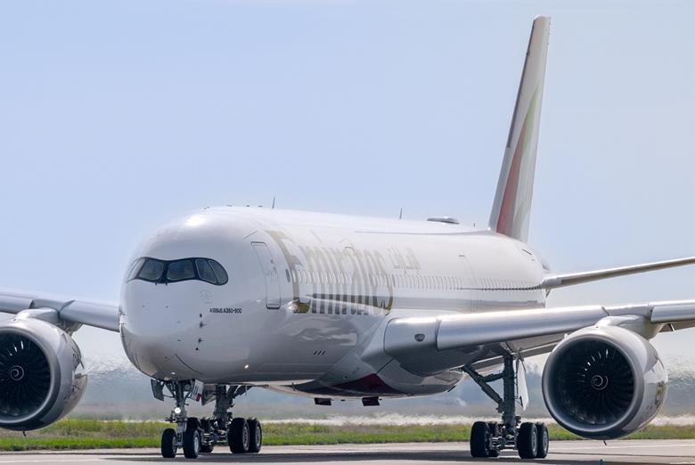 chigg_s's tweet photo. Emirates has taken delivery of its first Airbus A350-900. This is one of 65 ordered from Airbus. https://t.co/1vdOm5u7gx