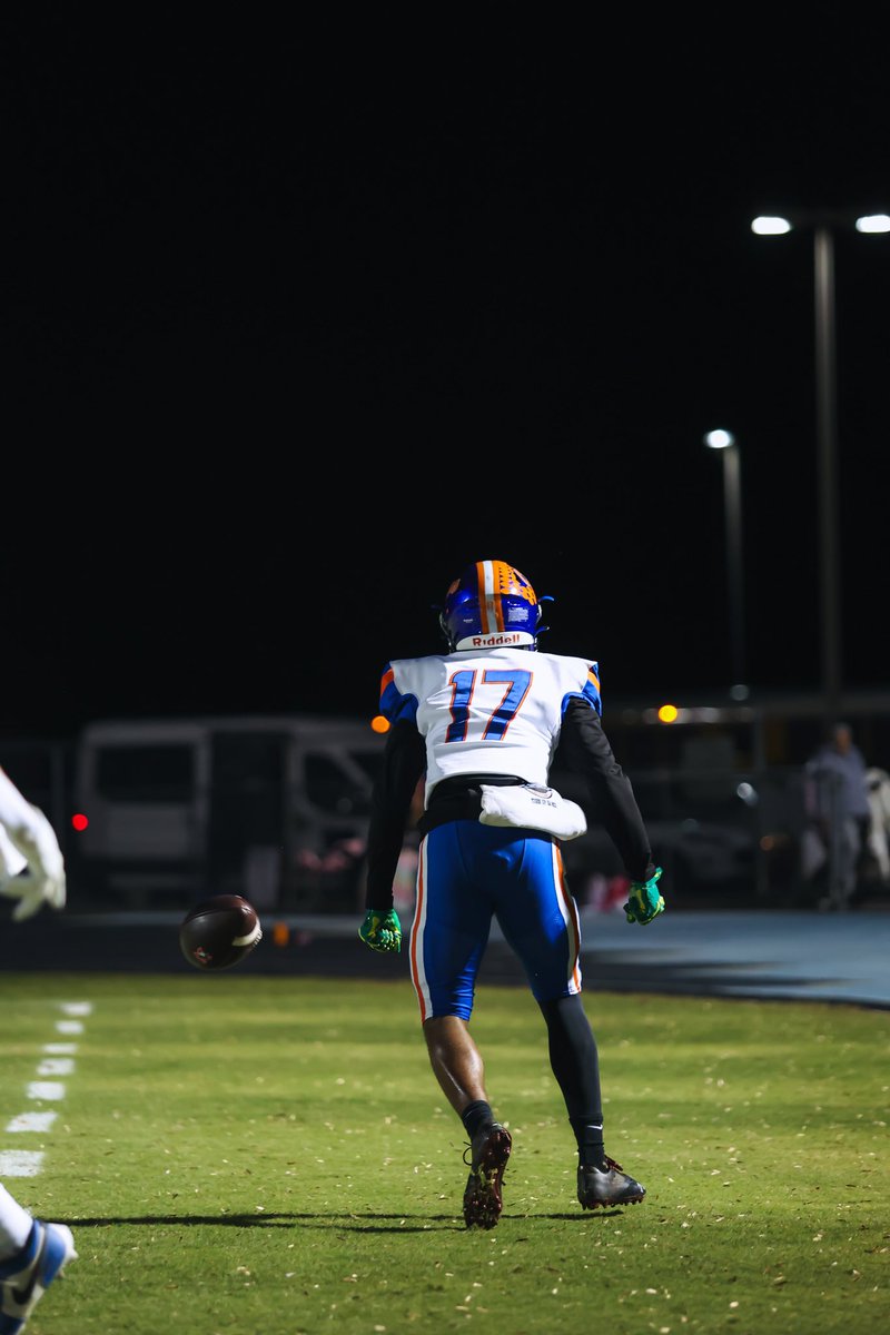 Isaiah Small (@isaiah3small) on Twitter photo Full sophomore season highlights
⬇️⬇️⬇️
hudl.com/v/2QzZut
64 Rec
878 Receiving yards
10 touchdowns
<a href="/RNEcavsfootball/">Richland Northeast Football</a> <a href="/GregRuff16_/">Coach Ruff</a> <a href="/bobbyirby5/">Irb</a> <a href="/WillWilson__/">Will Wilson</a> <a href="/LouatTheState/">Lou Bezjak</a> <a href="/PrepRedzoneSC/">Prep Redzone South Carolina</a> <a href="/iguerin/">Ian Guerin</a> Full sophomore season highlights
⬇️⬇️⬇️
hudl.com/v/2QzZut
64 Rec
878 Receiving yards
10 touchdowns
<a href="/RNEcavsfootball/">Richland Northeast Football</a> <a href="/GregRuff16_/">Coach Ruff</a> <a href="/bobbyirby5/">Irb</a> <a href="/WillWilson__/">Will Wilson</a> <a href="/LouatTheState/">Lou Bezjak</a> <a href="/PrepRedzoneSC/">Prep Redzone South Carolina</a> <a href="/iguerin/">Ian Guerin</a>