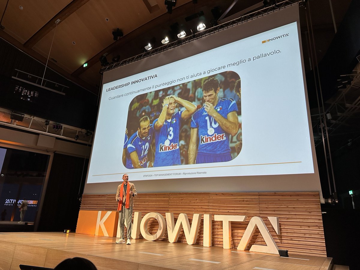 Knowita_Net's tweet photo. “Non esiste una ricetta per vincere, ma esiste una ricetta per perdere: ignorare il valore della leadership e del mindset.” Cit. #GiacomoSintini #LeadingTheAI #TMF2024 #TopManagementForum #Knowità https://t.co/9lCNxTYK0O
