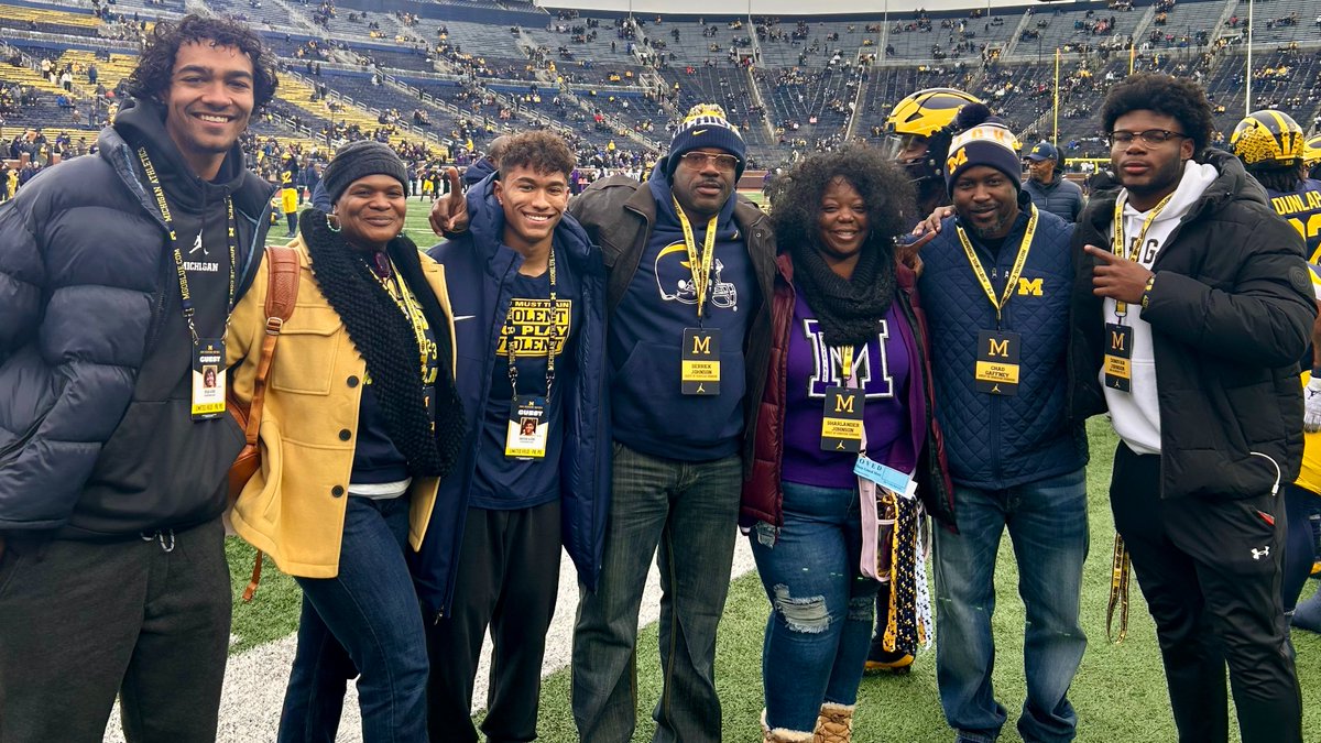 "EJ Holland" (@ejhollandon3) on Twitter photo “It was tremendous. Every time I go up to Michigan, they have a great atmosphere."
Four-star Michigan RB commit Donovan Johnson (<a href="/4k_Don/">Donovan Johnson</a>) talks weekend official visit, unique message from player host Jordan Marshall, enrolling early and more #GoBlue. on3.com/teams/michigan… “It was tremendous. Every time I go up to Michigan, they have a great atmosphere."
Four-star Michigan RB commit Donovan Johnson (<a href="/4k_Don/">Donovan Johnson</a>) talks weekend official visit, unique message from player host Jordan Marshall, enrolling early and more #GoBlue. on3.com/teams/michigan…