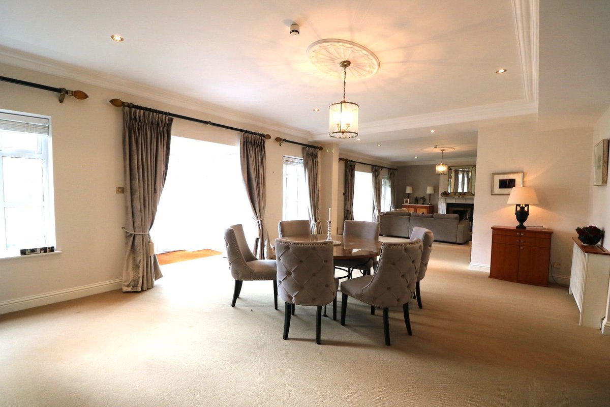 French Estates tweet media