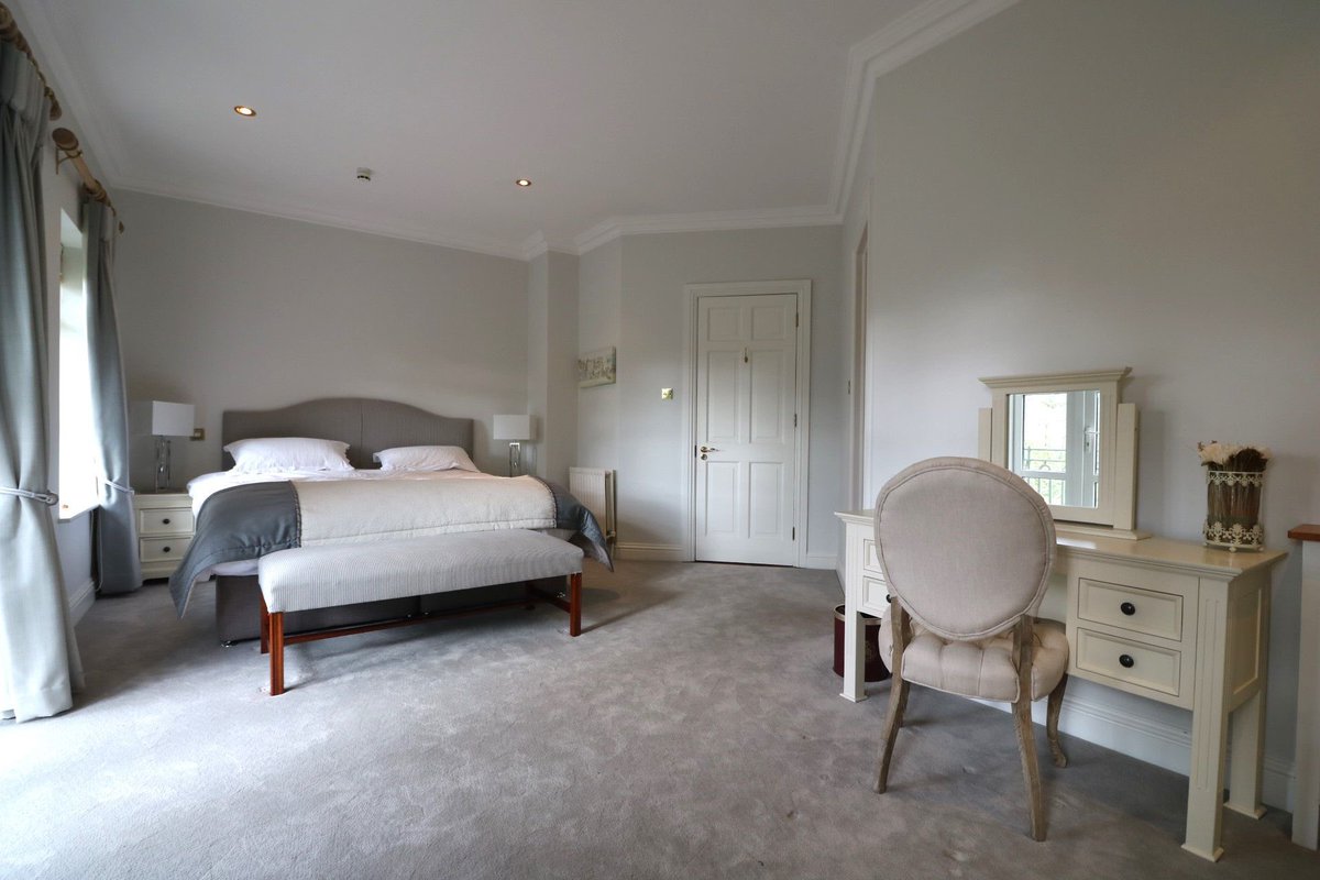 French Estates tweet media