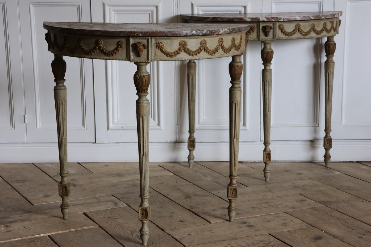 BrownriggUK's tweet image. Elegant Pair of Early 20th Century Italian Painted Console Tables

tinyurl.com/y9z84c3z

#consoletable #antiqueconsoletable #pairoftable #paintedfurniture #antique #furniture