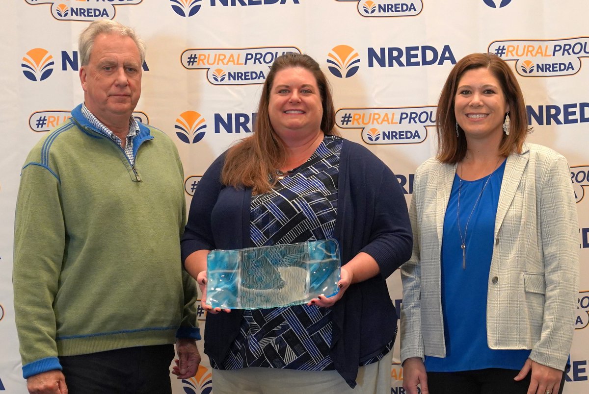 Congratulations to Nikki Pfannenstiel, CKAE, at <a href="/SunflowerElec/">Sunflower Electric Power Corporation</a> &amp; NREDA Past President! Nikki was presented the #NREDA 2024 Rural Economic Development Leadership Award at the 2024 Annual Conference. sunflower.net/pfannenstiel-h… #RuralProud #EconomicDevelopment