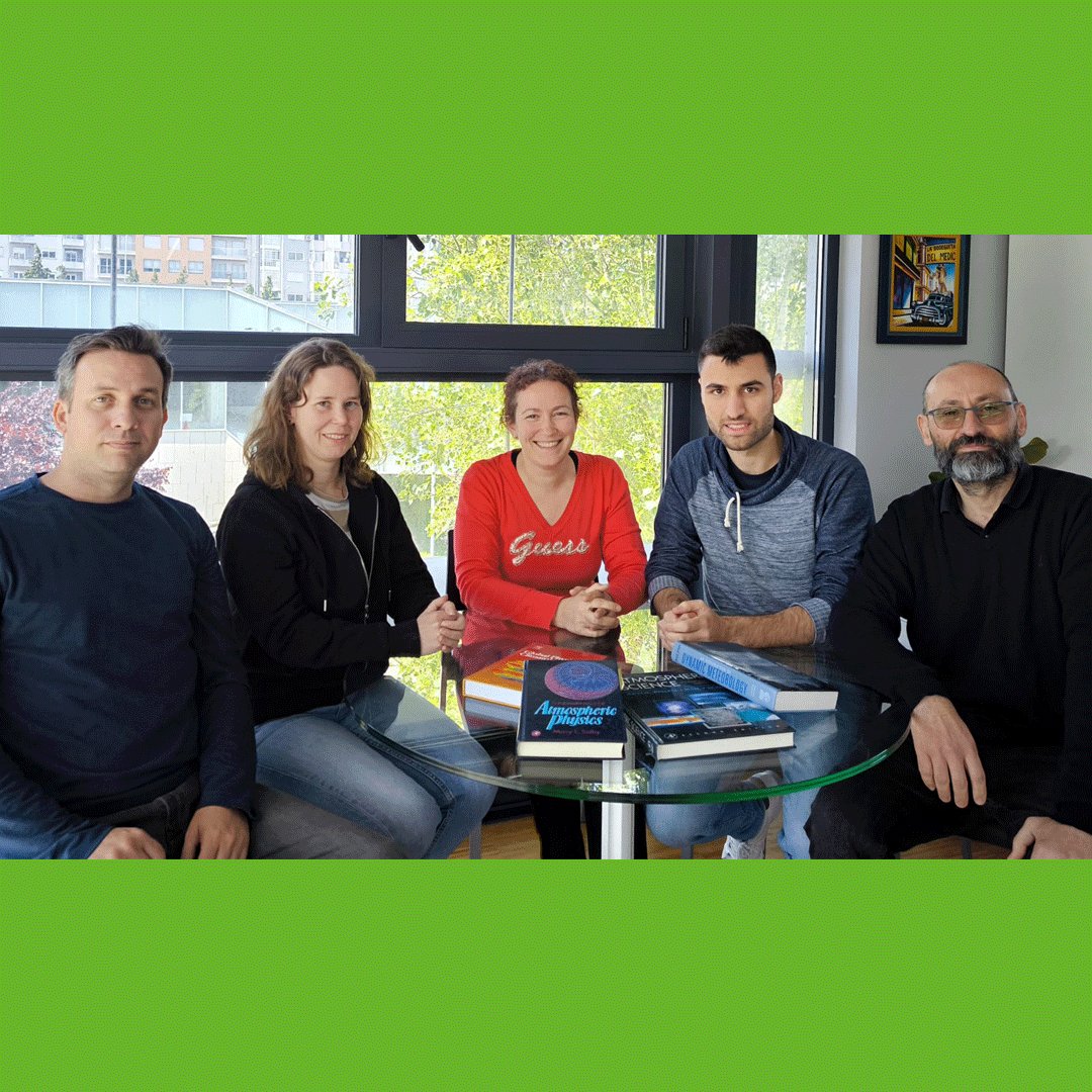 👉️ Desde a <a href="/fcourense/">Facultade Ciencias</a>, <a href="/EPHYSLAB_Uvigo/">EPHYSLAB</a> do Campus Auga presenta "Fundamentos de Meteoroloxía en 180 Preguntas", un manual  editado polo Servizo de Publicacións da <a href="/uvigo/">Universidade de Vigo</a>! 📚️ 

🎉 Parabéns a todos!

Máis info: uvigo.gal/universidade/c…

#CampusAuga #SomosUVigo #MáisUVigo