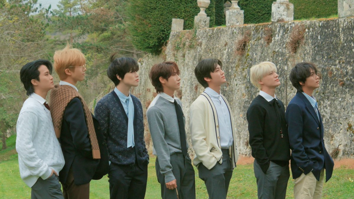 NCTsmtown_DREAM's tweet photo. 우리 중에 누가 제일 귀여워요? 😚 | PHOTO BOOK [ENDLESS DREAM] Behind the Scenes

https://t.co/q79un3G8is

#NCTDREAM #ENDLESSDREAM #NCTDREAM_IN_PARIS https://t.co/aDpXvsCilU