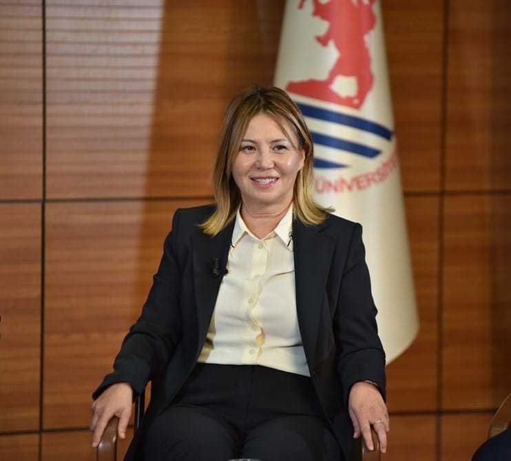 omuuzem's tweet photo. NTV ve Anadolu Sigorta iş birliğiyle düzenlenen “Anadolu Buluşmaları,” Ondokuz Mayıs Üniversitesi UZEM Konferans Salonu'nda öğrenciler, akademisyenler ve Samsun iş dünyasının katılımıyla gerçekleştirildi. https://t.co/vm7XRNf55E