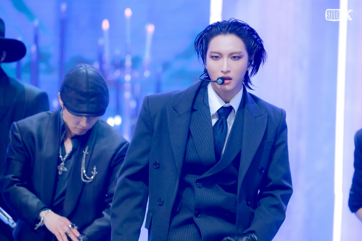 🏦 뮤직뱅크 금고 털이 🏦
(Music Bank Behind Photo📸)

#에이티즈 (#ATEEZ)
뮤뱅 금고 OPEN✨
<a href="/ATEEZofficial/">ATEEZ(에이티즈)</a>

#MusicBank #BehindPhoto #StudioK
#뮤직뱅크 #현장스틸 #뮤뱅 #금고털이