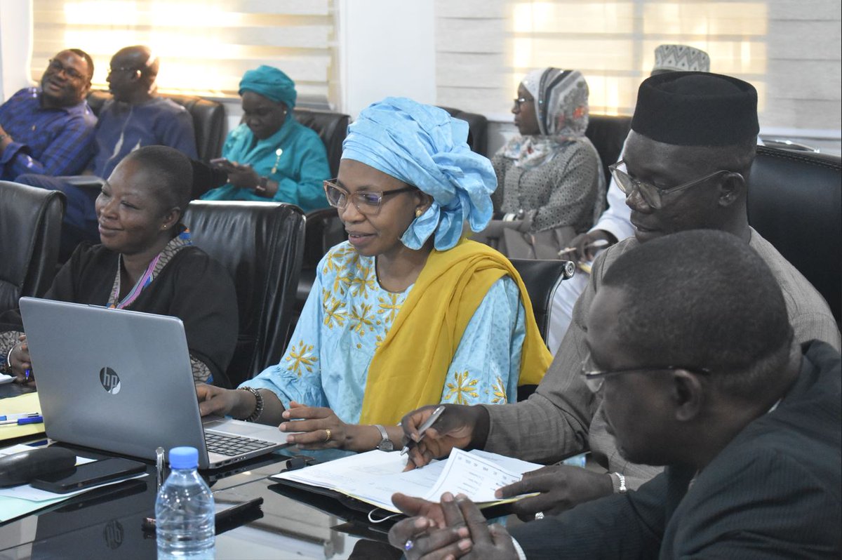 PaarUnc's tweet photo. Le ministère des Transports et des Infrastructures du Mali avec la Banque Mondiale ont entamé du 25 au 29 novembre 2024 la seconde mission de la préparation du Programme d’Amélioration de la Connectivité et de la Résilience des Infrastructures Routières du Mali (PACRIR). https://t.co/TUid2bJEb9