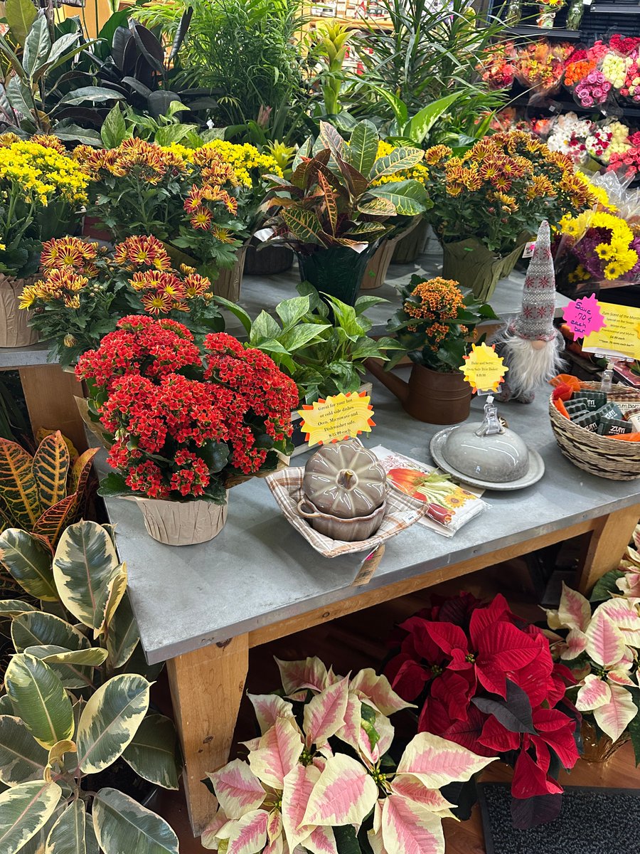 Set the scene with beautiful floral!