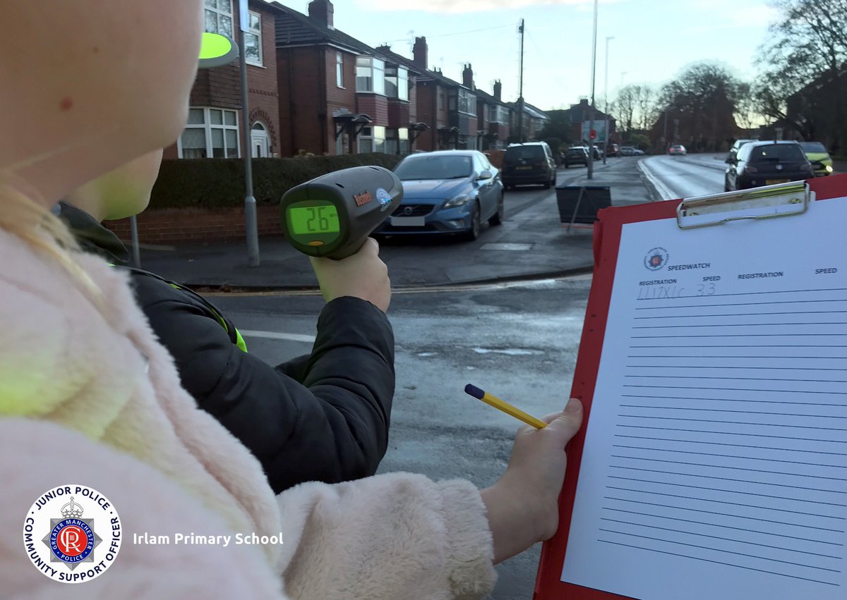 GMPSalford's tweet image. On Friday, our #Irlam Junior PCSOs joined PCSO Mark Fitzgerald to remind road users about the importance of keeping their speed in check on Liverpool Road and encourage better parking choices around Irlam Primary School.

More: orlo.uk/8U4PZ