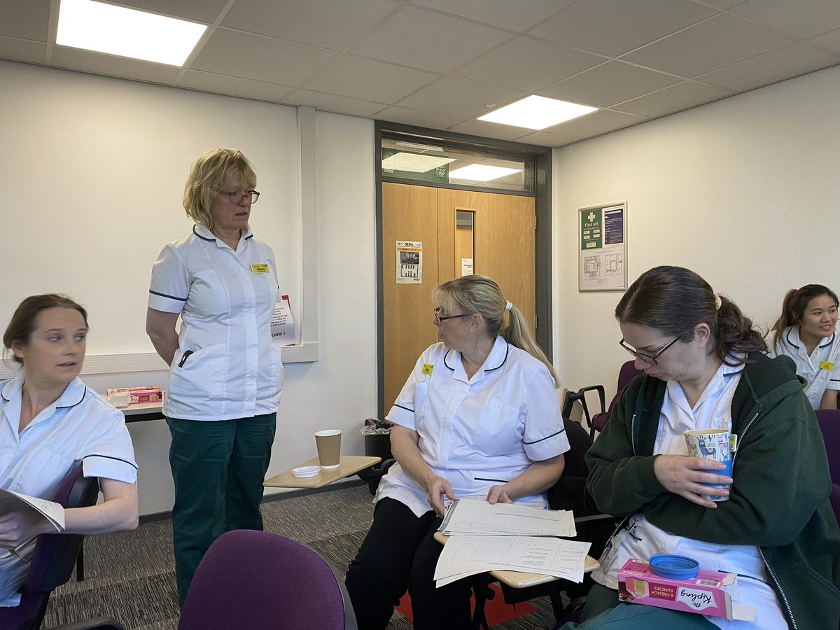 Here’s our occupational therapy team reviewing some new paperwork that will improve the questions they ask, that in turn will improve outcomes for our patients #improvement #involvetheteam <a href="/sathNHS/">SaTH</a> <a href="/TherapyServSath/">TherapyServicesSaTH</a>