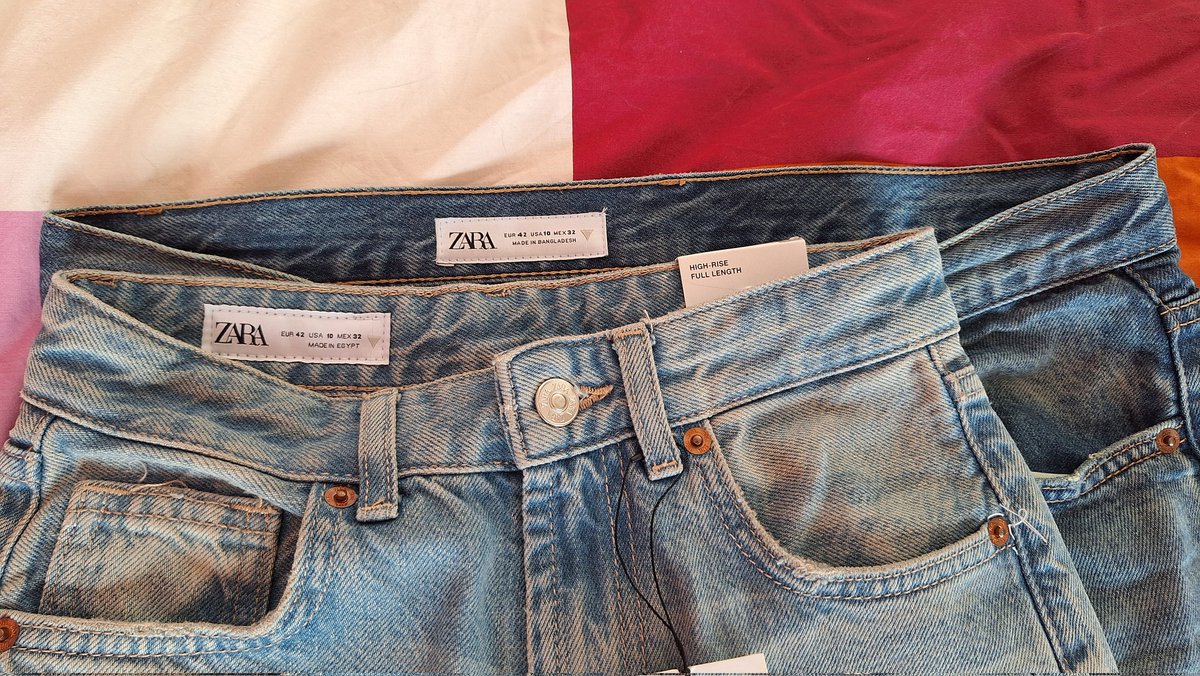 Ninkey84's tweet photo. @ZARA_Care I've ordered the same size jeans but in another color. This does not seem correct right?? https://t.co/6QTLpNuOzg