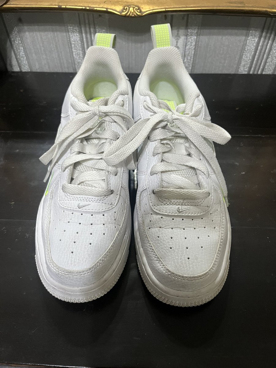ggum__m's tweet photo. wts preloved sepatu nike air force 1 lv8 white volt size 38
📦 dus lengkap
💰500k nett
📍bekasi, ina 
#zonauang #zonajajan https://t.co/EGiaQagqjk