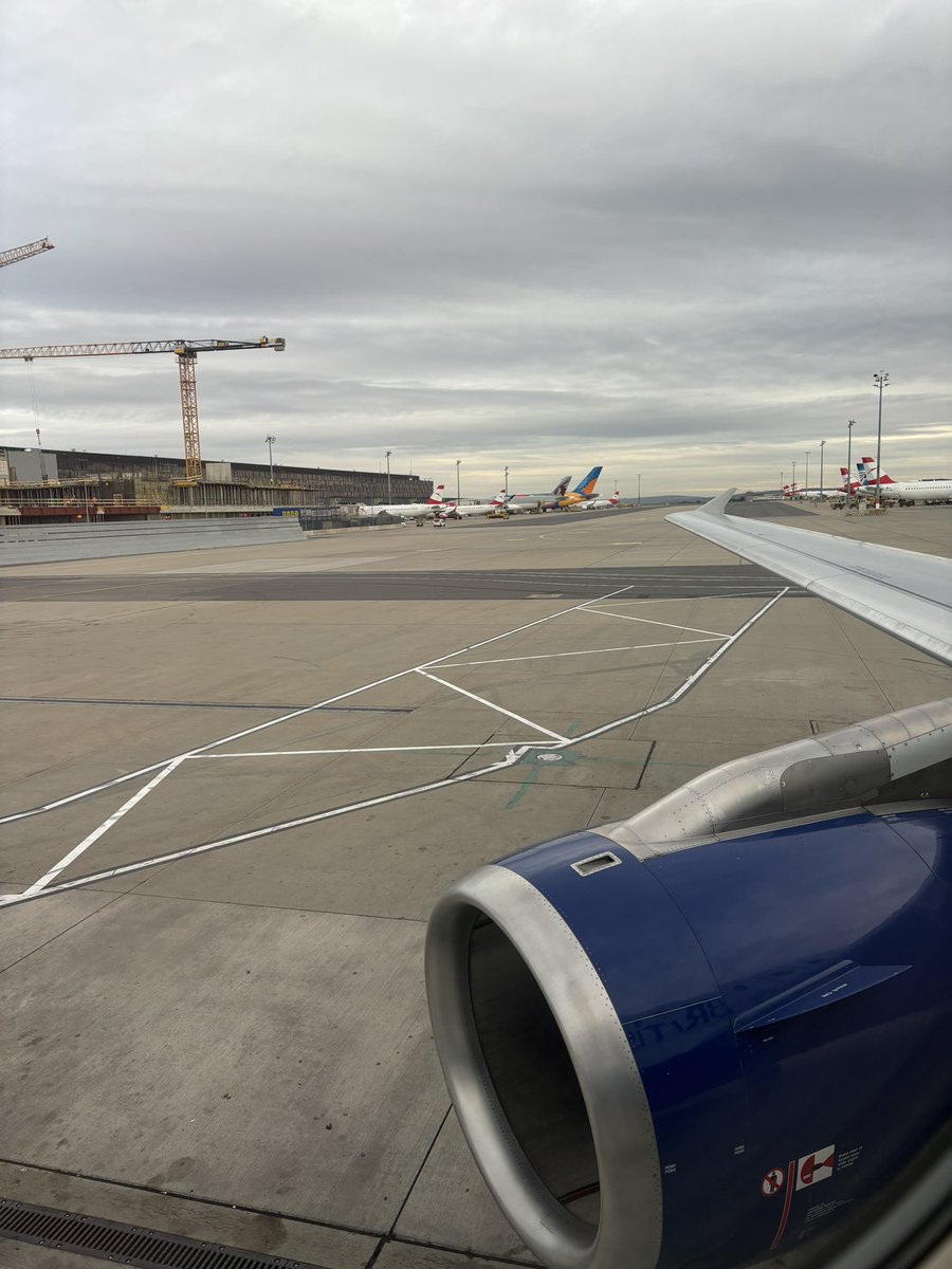 mimi__just__me's tweet photo. Sad to be homeward bound from an amazing long weekend in Vienna. Never disappoints! #BA107 https://t.co/HVQcgyWAuS