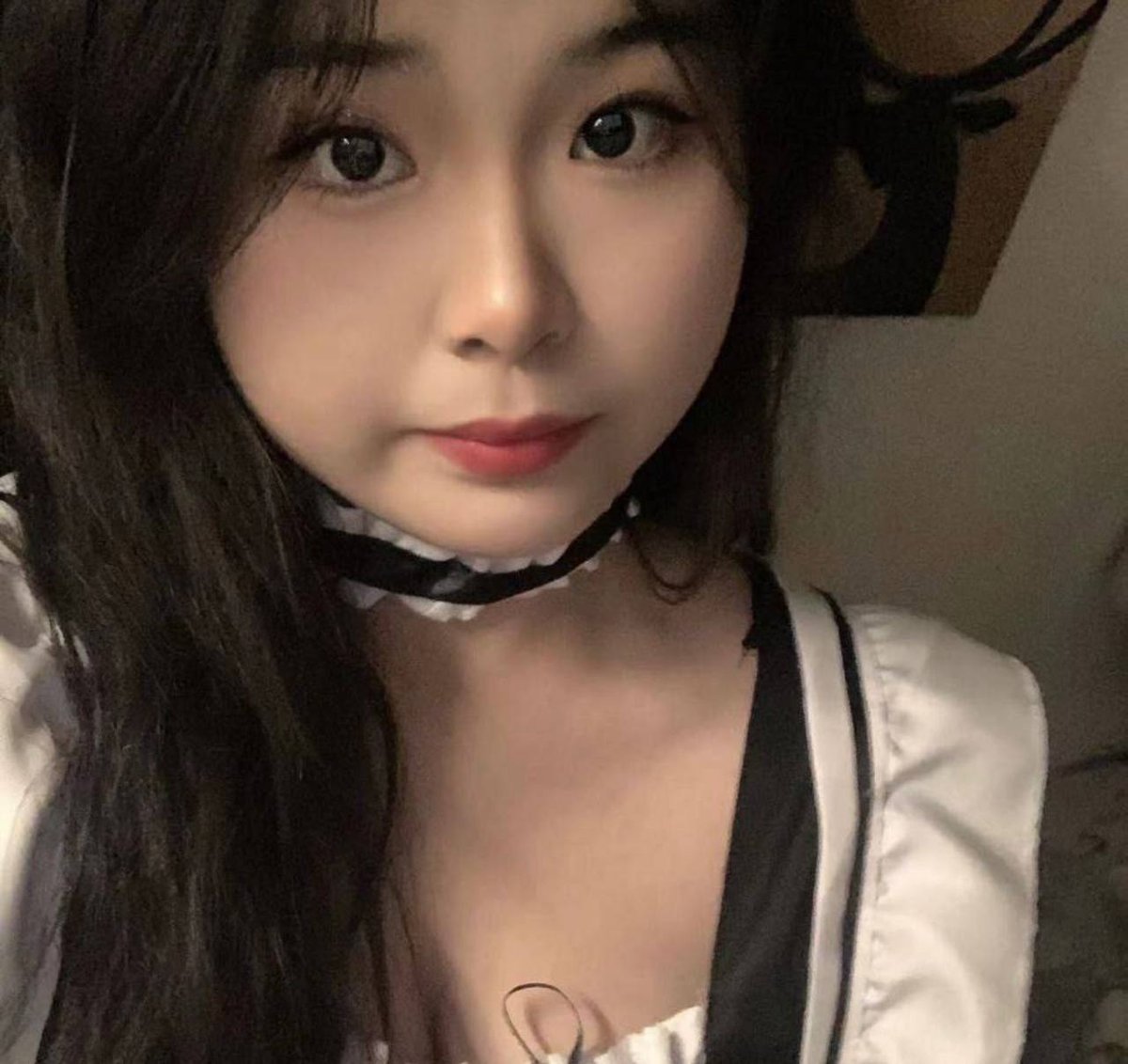 91AV912's tweet photo. 91出品，必属精品！

“巨乳甜美型，穿上女仆制服自慰，极其妖娆！”

完整版及更多精彩☞@91AV911 ☜ https://t.co/uHWe7iZmcq
