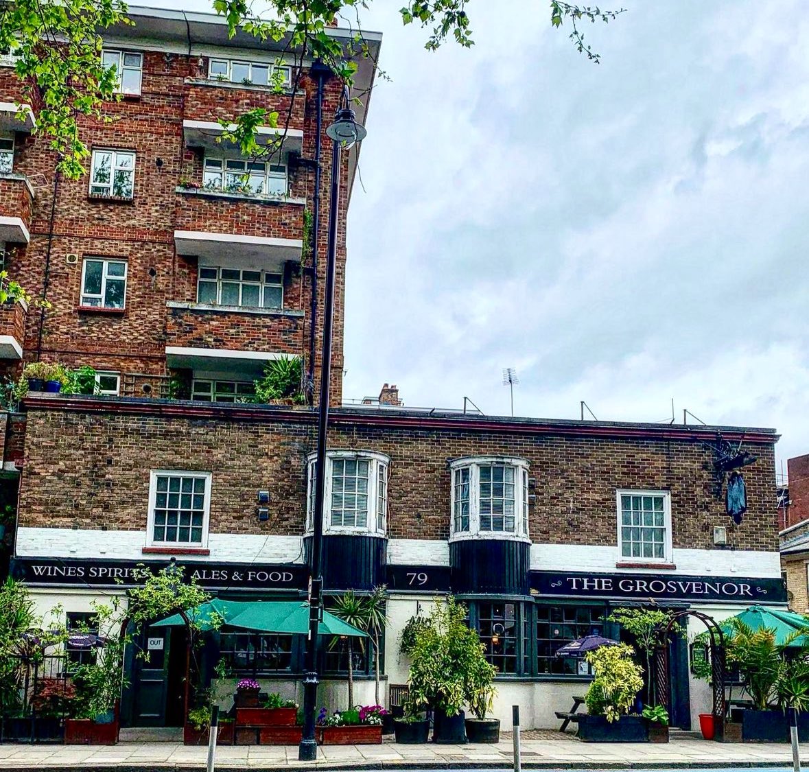 LondonPubMap's tweet image. The Grosvenor
📍79 Grosvenor Rd, London SW1V 3LA

This 1920’s built pub is located in Pimlico, close to the river. This is a traditional nautical themed pub with an almost village pub feel. This one is off the beaten track but well worth a look. 📸🧵

#pimlico #pub #grosvenor