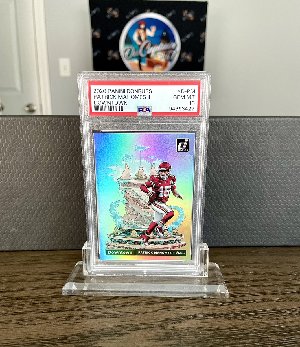 dacaptain37's tweet image. Patrick Mahomes 2020 Donruss Downtown PSA 10.  Back when downtowns weren’t in every pack 😬. One of the cooler pickups from the Mohegan Sun show over the weekend.  #patrickmahomes #patrickmahomescards #sportscards #thehobby #whodoyoucollect #psa10 #donrussdowntown