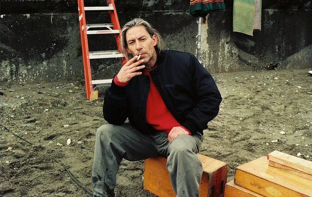 TheCinesthetic's tweet image. Frank Silva behind the scenes of Twin Peaks (1990-1991)
