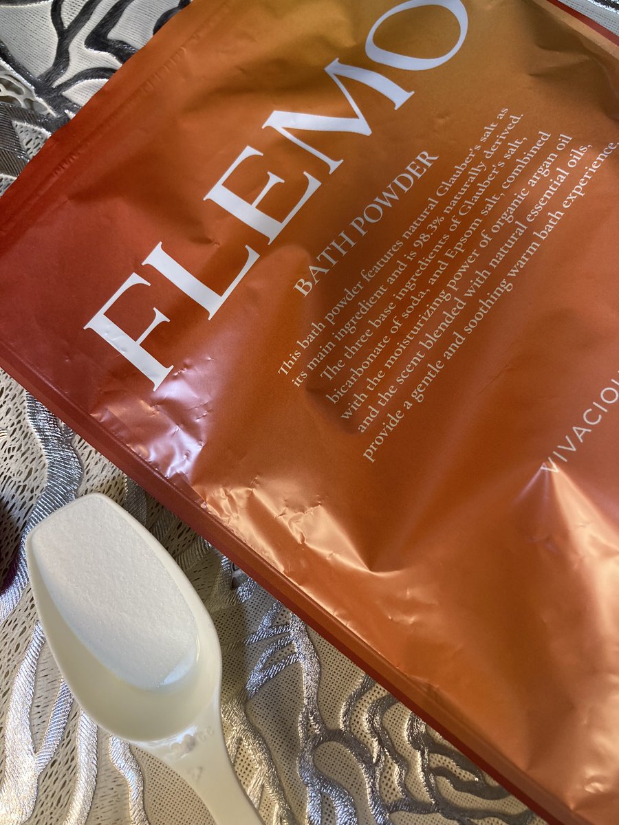 kokochan4141's tweet photo. ON PRODUCT★FLEMO バスパウダー
とにかく香りが癒されるのがいいなと思いました。バスタイムをリラックスして過ごしたい方にとってもおすすめですよ。
#入浴剤 
#FLEMO  
#フレモ https://t.co/JbmdMatLsc