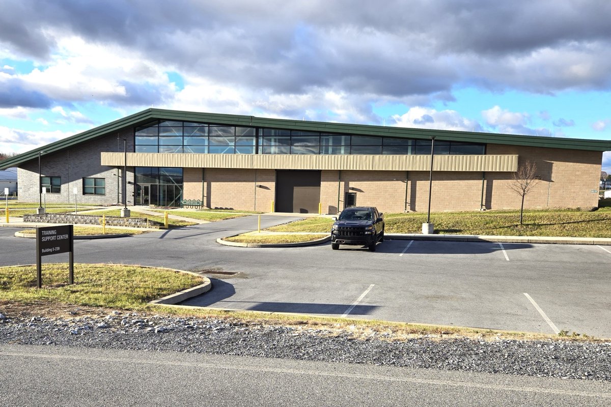 PANationalGuard's tweet photo. #KnowYourMil: The Training Support Center is a state-of-the-art facility at Fort Indiantown Gap that manages, maintains and provides training aids, devices, simulators and simulations and graphic training aids to active and reserve component Army units, entities and agencies. https://t.co/q1CCUBCMM5