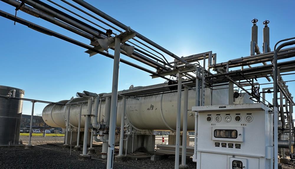 Aaron_Equipment's tweet photo. Browse six different cryogenic storage tanks up for sale ranging in sizes from 1,600 gallons to 50,000 gallons: https://t.co/wfH9SXwfqv https://t.co/l6oVVD9UdY