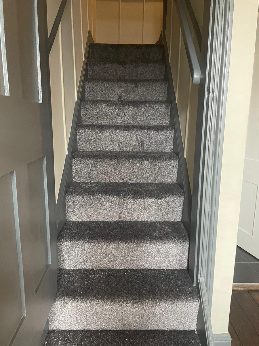 obaze_interiors's tweet image. Carpet perfection at its finest:
Delta – 4mm: Ksh 1,300/sq m
Madagascar – 8mm: Ksh 2,800/sq m
Executive VIP Red Carpet – 10mm: Ksh 4,000–5,200/sq m
Call 0740489487 to order now!
#KenyaInteriors #PremiumCarpets #DeltaMadagascarVIP #ElegantHomes #RedCarpetKenya