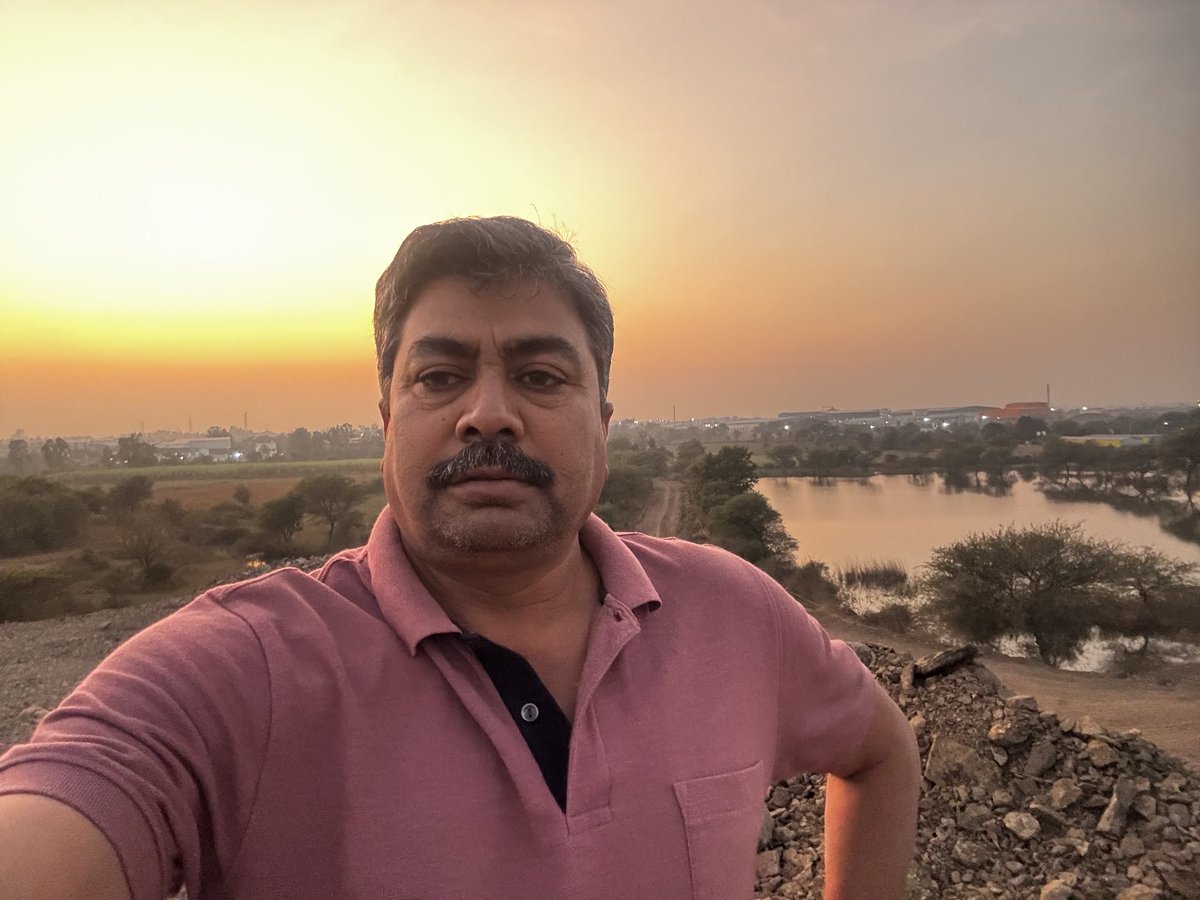 nitinkbagal's tweet photo. धाराशिव तुळजापूर नवीन रेल्वे लाईन, धाराशिव MIDC च्या पाठीमागे काम प्रगती पथावर आहे , धाराशिव शहराच्या विकासाच्या दृष्टीने अत्यंत महत्त्व पूर्ण ठरणारी धाराशिव - तुळजापूर- सोलापूर रेल्वे लाईन ची मी पाहणी केली. https://t.co/N4718YI4Iq