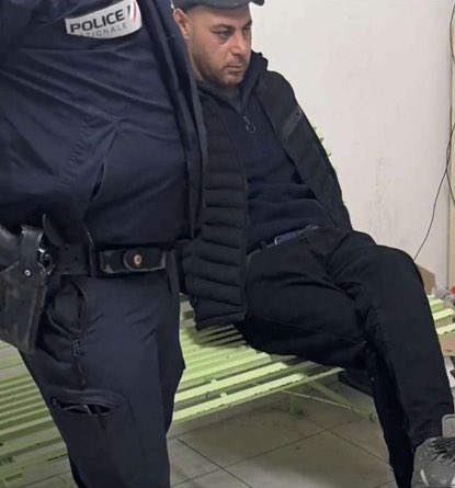 Un jeune homme handicapé s'est fait violer par un migrant dans les toilettes d'un supermarché à Nantes.

Je suis horrifié. Et ce sont ces mêmes individus qui violent des chèvres dans leur pays. Les faire venir chez nous c'est mettre en danger nos femmes mais aussi...les hommes.