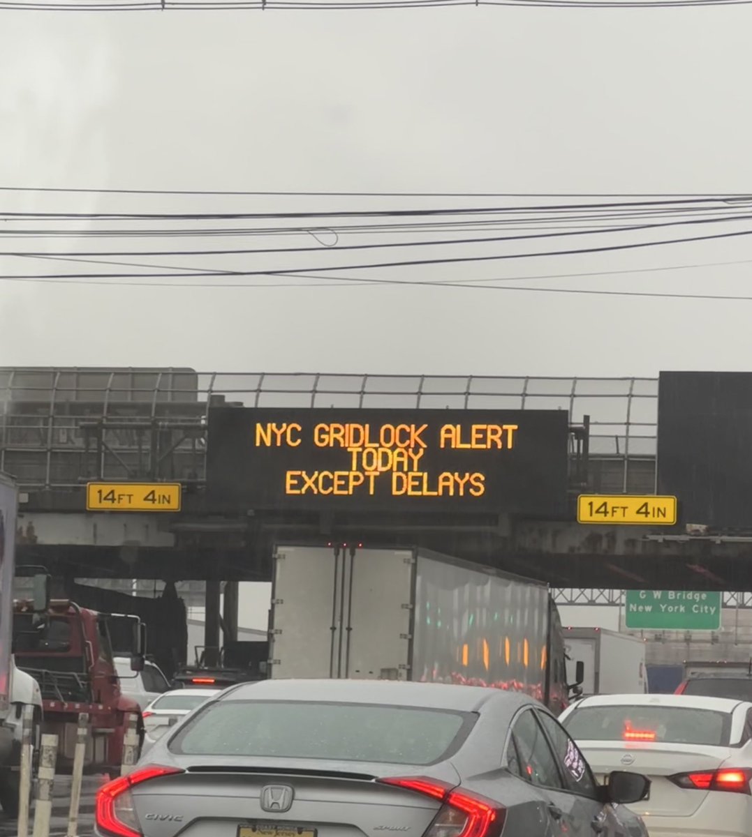 A million people have driven past this sign and the <a href="/PANYNJ_GWB/">George Washington Bridge</a> has not fixed it yet #expectpublicshame #andmaybedelays #gwbridge #funny #nyc
