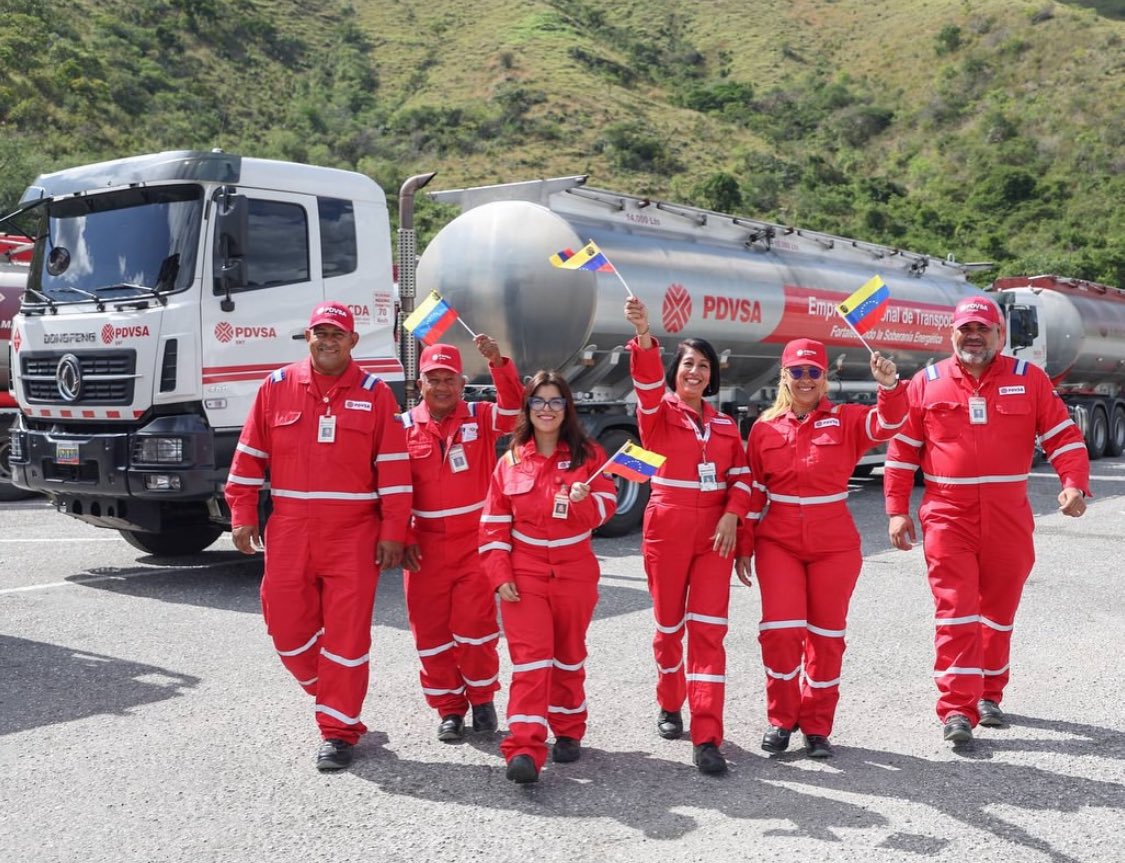 Entérate📢|| Desde el estado Carabobo, la vicepresidenta Ejecutiva de la República y ministra de Petróleo, <a href="/delcyrodriguezv/">Delcy Rodríguez</a>, participó en el acto del XIII aniversario de la Central Bolivariana Socialista de Trabajadores y Trabajadoras de Venezuela. <a href="/MPPIPNVEN/">MPPIPN</a>