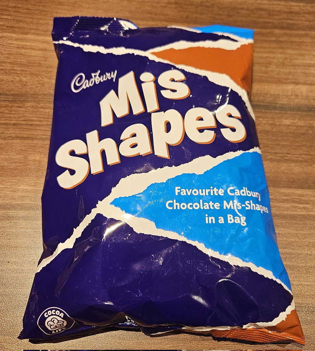 Bookaholic Bex tweet media