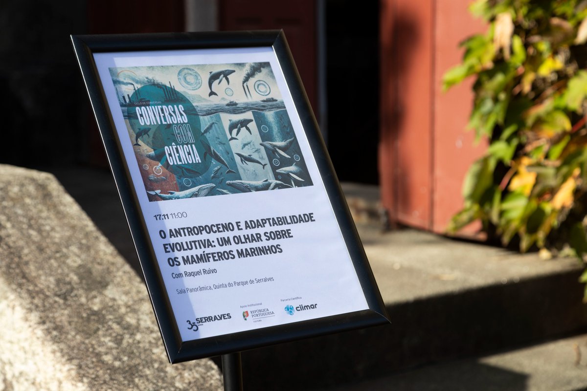In the latest #ConversasComCiência session, <a href="/CiimarUp/">CIIMAR-UP</a> researcher Raquel Ruivo brought into the conversation a reflection on the evolutionary adaptation of marine mammals in the context of the Anthropocene. 🌊🐋

📸 António de Carvalho | Fundação de #Serralves
 
#CIIMARscicomm