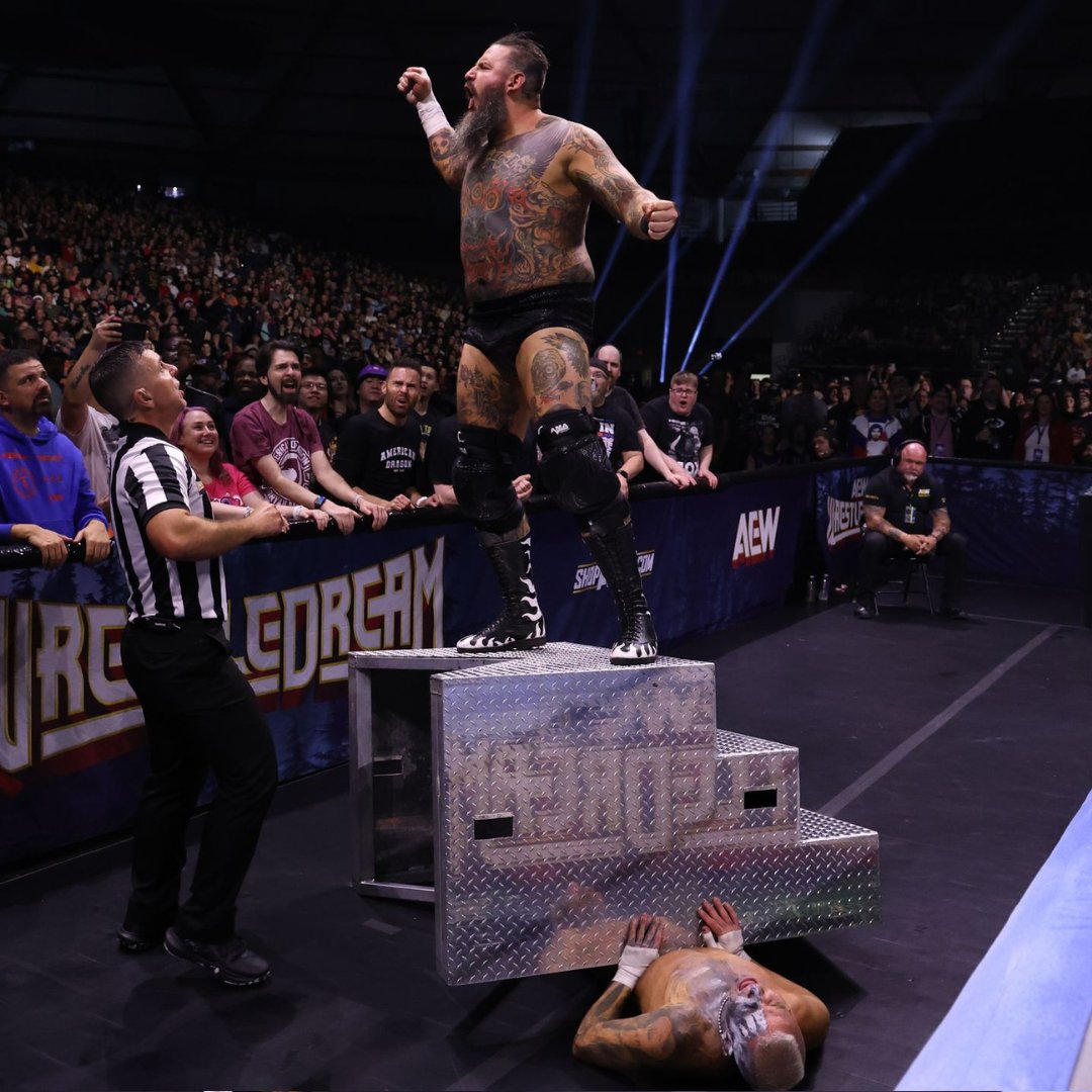 AEW on TV (@aewontv) on Twitter photo Every time <a href="/DarbyAllin/">DARBY ALLIN</a> and <a href="/Brodyxking/">Big Bad Brody King</a> stand across from the ring from one another... chaos ensues
Watch as they open the Continental Classic this Wednesday at 8/7c when #AEWDynamite is LIVE on TBS Every time <a href="/DarbyAllin/">DARBY ALLIN</a> and <a href="/Brodyxking/">Big Bad Brody King</a> stand across from the ring from one another... chaos ensues
Watch as they open the Continental Classic this Wednesday at 8/7c when #AEWDynamite is LIVE on TBS