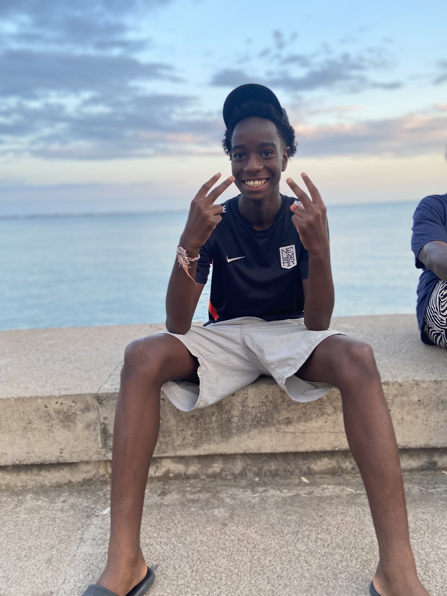 KinshastarT's tweet image. Mon cousin, ISRAËL Tambu Kipepe, est décédé le 28 octobre dernier, dans les bras de son père, victime d’une négligence médicale.
Depuis, le silence règne. Aucune réponse des responsables. Tout ce que nous savons, c’est grâce à la presse.
Nous avons décidé de nous battre…
