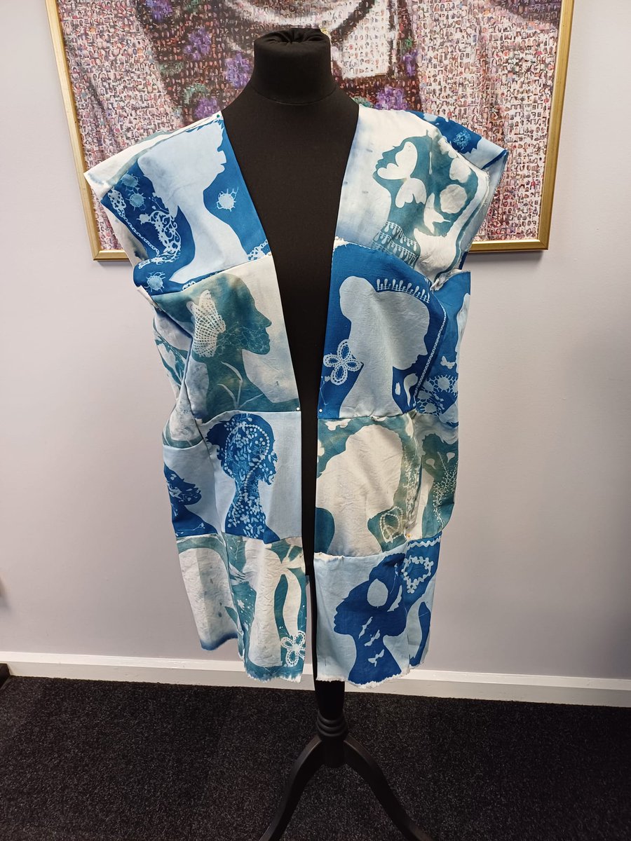 Day 8 #16DaysOfActivism View our most recent art collaboration in Stafford Library until 10th December.  This 'Art for Therapy Project' was led by local artist/photographer Amber Banks &amp; service users.  More details on our other social media platforms.
#swa #vawg #arttherapy