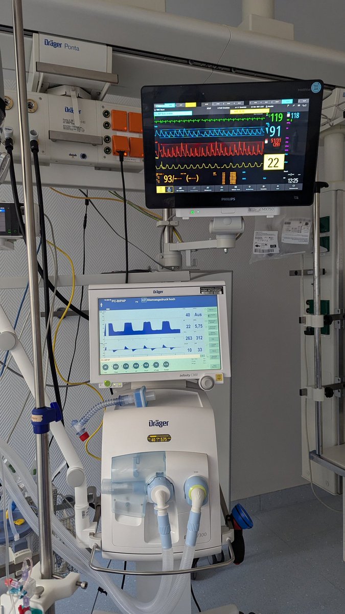 Mein Papa hat heute den Kampf gegen Corona verloren.

Wir lassen gleich die Geräte abschalten und begleiten ihn bei seinem letzten Schritt.