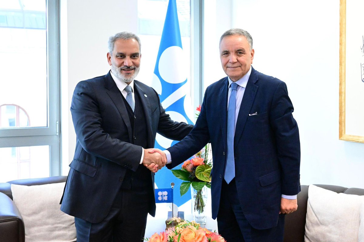 OPECSecretariat's tweet photo. Today, OPEC Secretary General HE Haitham Al Ghais received HE Salah Boucha Ambassador Counsellor, Head of the Permanent Observer Mission of the League of Arab States in Vienna at the OPEC Secretariat.
 
Discussions focused on recent developments in global energy markets as well as a number of key issues related to the industry, including energy security, and energy access.