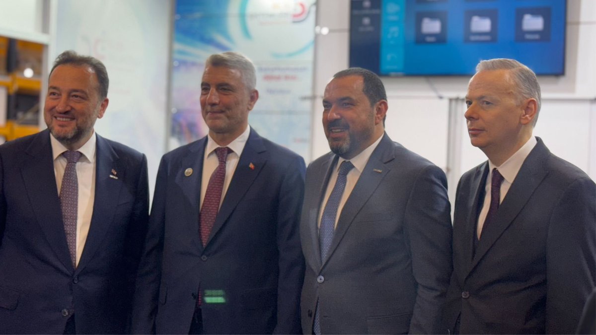 MÜSİAD EXPO  2024 Uluslararası MÜSİAD Ticaret Fuarı’nın ilk gününde, standımıza ilgi büyüktü. 

Kıymetli misafirlerimiz; Ticaret Bakanımız Sn. Prof. Dr. Ömer Bolat'a, MÜSİAD Genel Başkanımız Sn. Mahmut Asmalı'ya, Bakan Yardımcımız Sn. Özgür Volkan Ağır'a ziyaretleri için çok