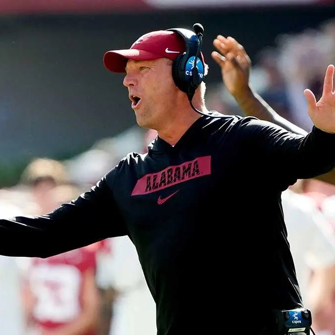 In this weeks AP Top 25 poll. #Alabama have fallen out the top 10 to 13th, five places down from last week📉

#RollTide