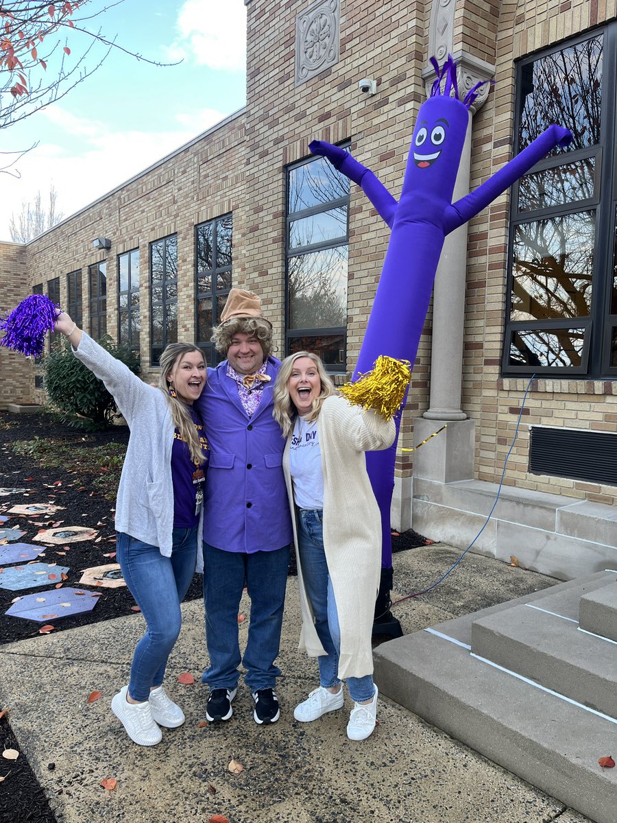 Mr_Esbenshade's tweet photo. Game Show Day at Highland is today!  Are you ready?!?!? More pictures as the Candyman welcomes our students today!#MountaineerMoments @GoMounts 
#GameShowDayAtHighlandElementary https://t.co/NPhzo8U1aJ