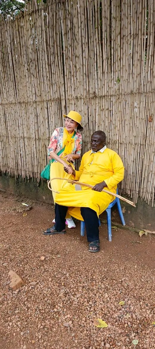 openbillsafaris's tweet photo. Experience Warm Hospitality at the Kasubi Tombs with @openbillsafaris
At the #Kasubi Tombs, it's not just about the #history—it's about the people. The local community welcomes you with #warmth and genuine #hospitality, sharing stories, traditions, and insights into the #Buganda https://t.co/Hn0k3cxYV1