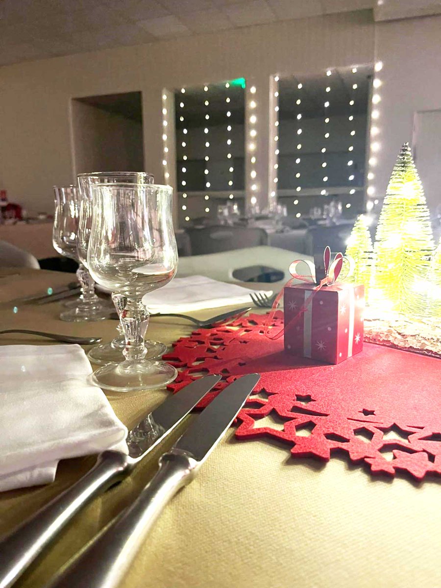 HotelRegain's tweet photo. Préparation repas festif de fin d'année !🧑‍🎄🎉

Petit avant-goût ! 🎄🎁

#repasdenoel #repasdefindannée #repasfestif https://t.co/4qJ5nD9ds0